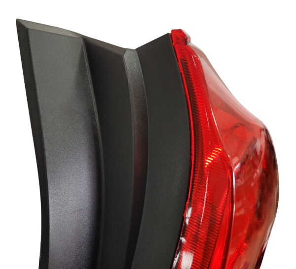 Lanterna Traseira Etios Hatch 2013 A 2018 Lado Esquerdo Motorista Com Furo Para Ré - Image 3